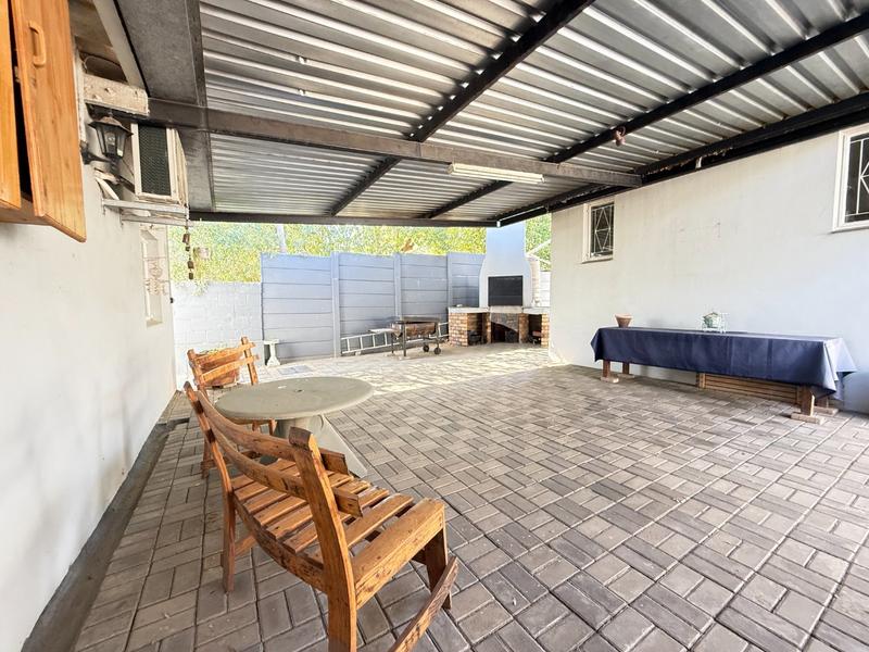 4 Bedroom Property for Sale in Myrtledene Western Cape